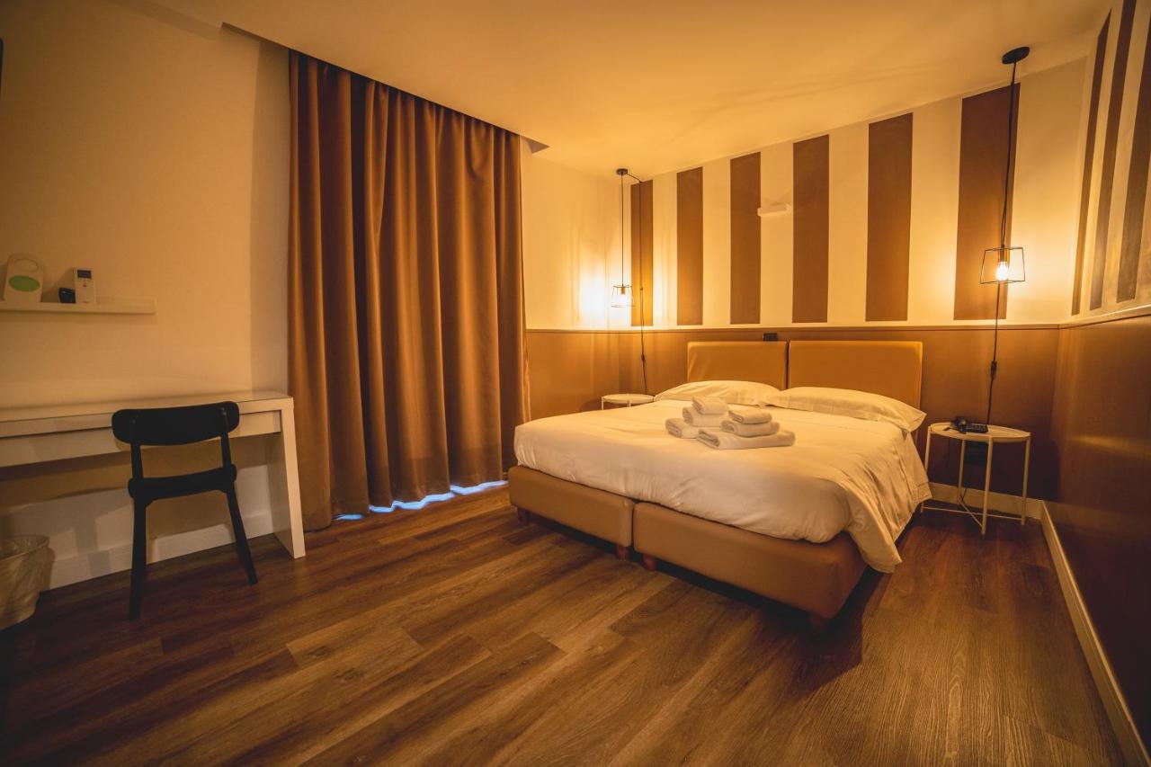 Hotel Continental Реджо-ди-Калабрия Экстерьер фото