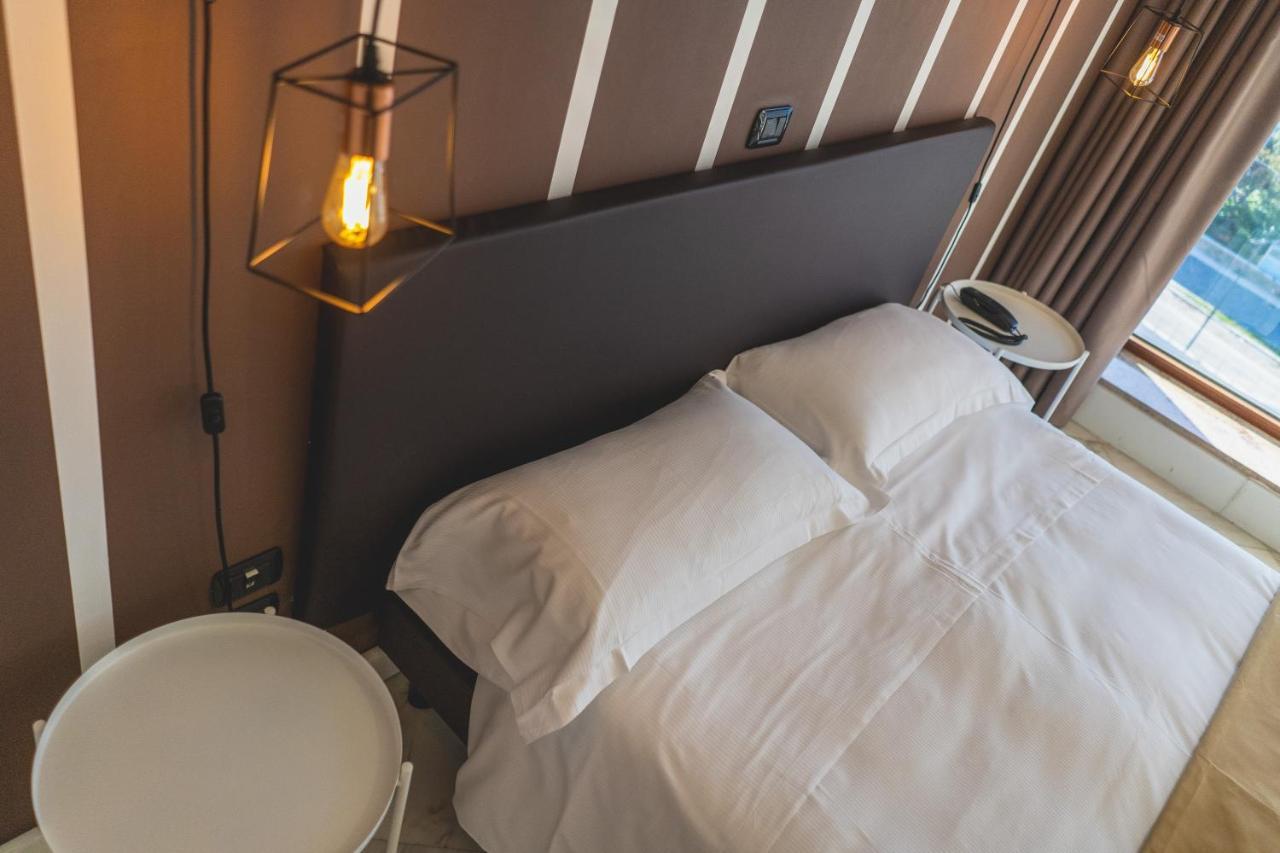 Hotel Continental Реджо-ди-Калабрия Экстерьер фото