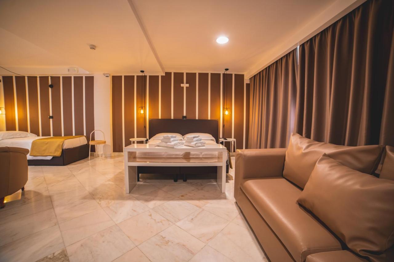 Hotel Continental Реджо-ди-Калабрия Экстерьер фото