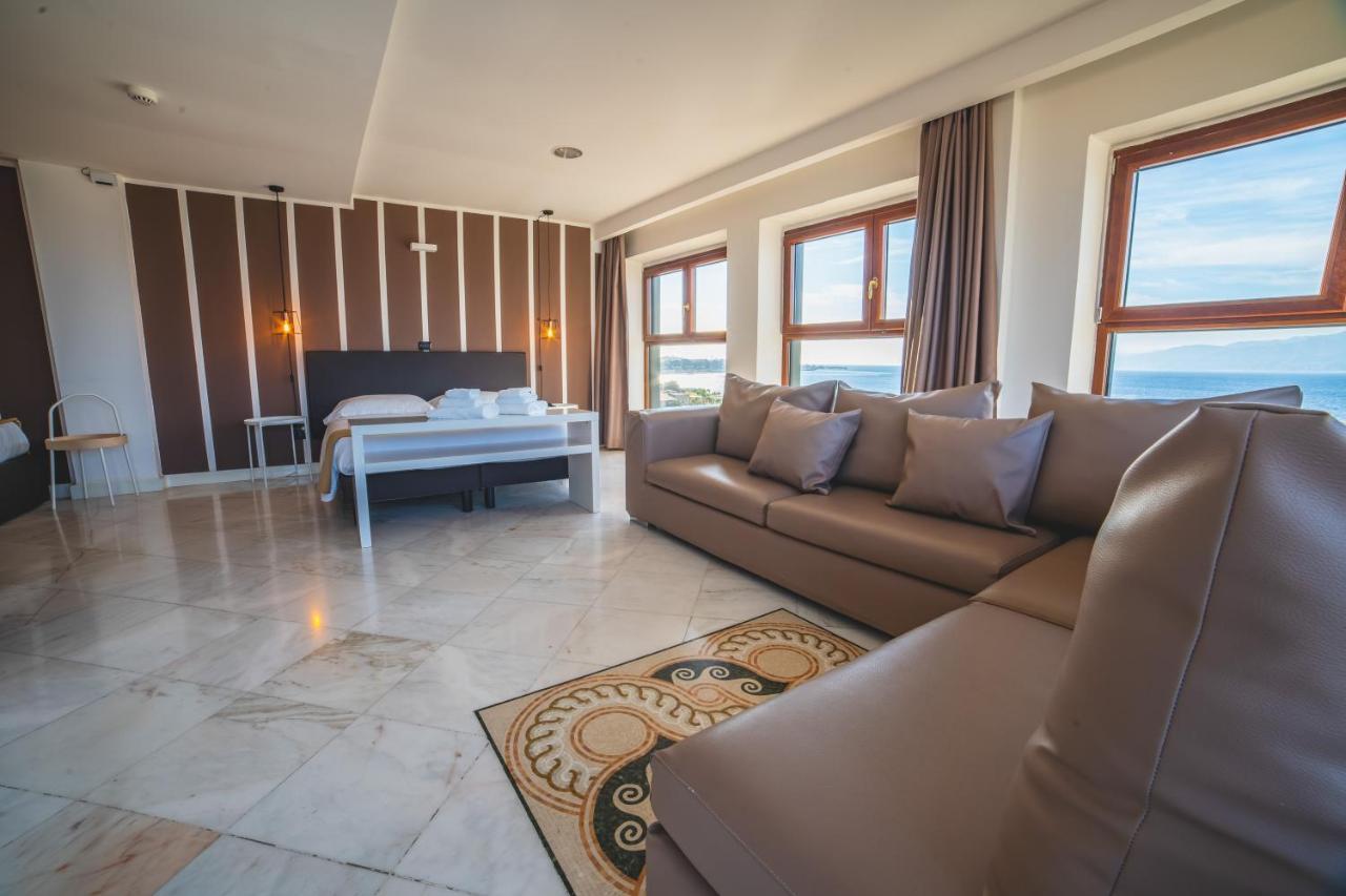 Hotel Continental Реджо-ди-Калабрия Экстерьер фото