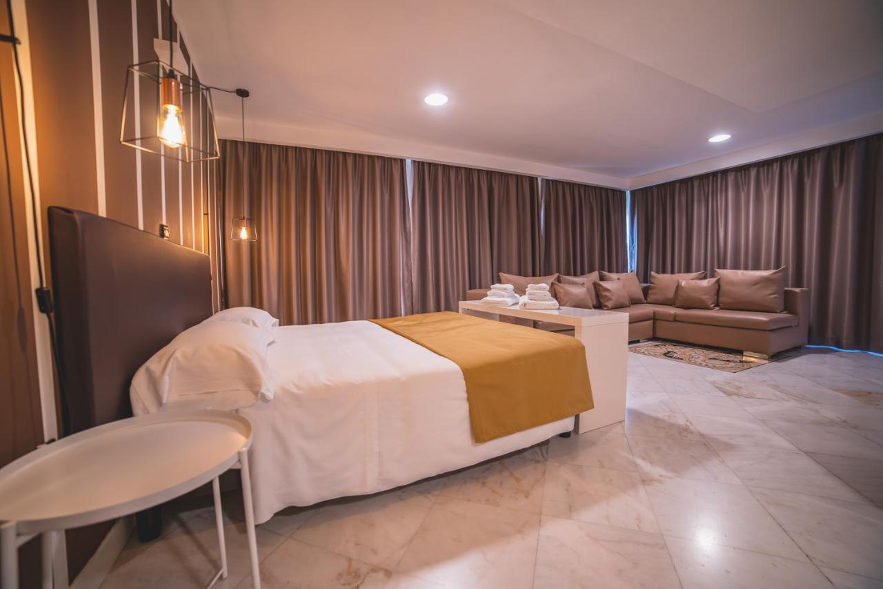 Hotel Continental Реджо-ди-Калабрия Экстерьер фото