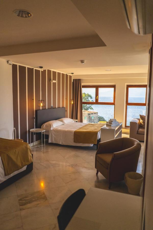 Hotel Continental Реджо-ди-Калабрия Экстерьер фото