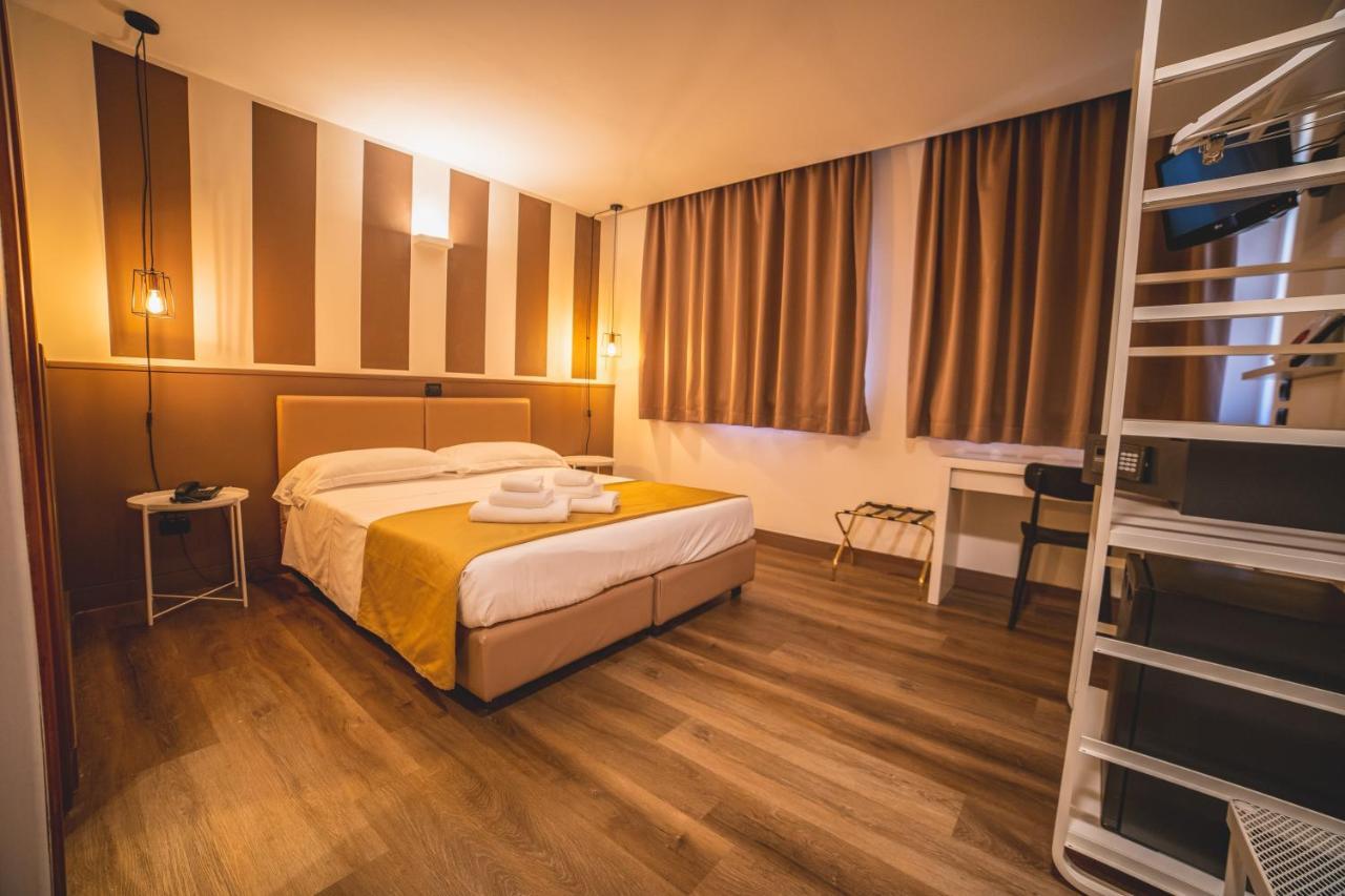 Hotel Continental Реджо-ди-Калабрия Экстерьер фото
