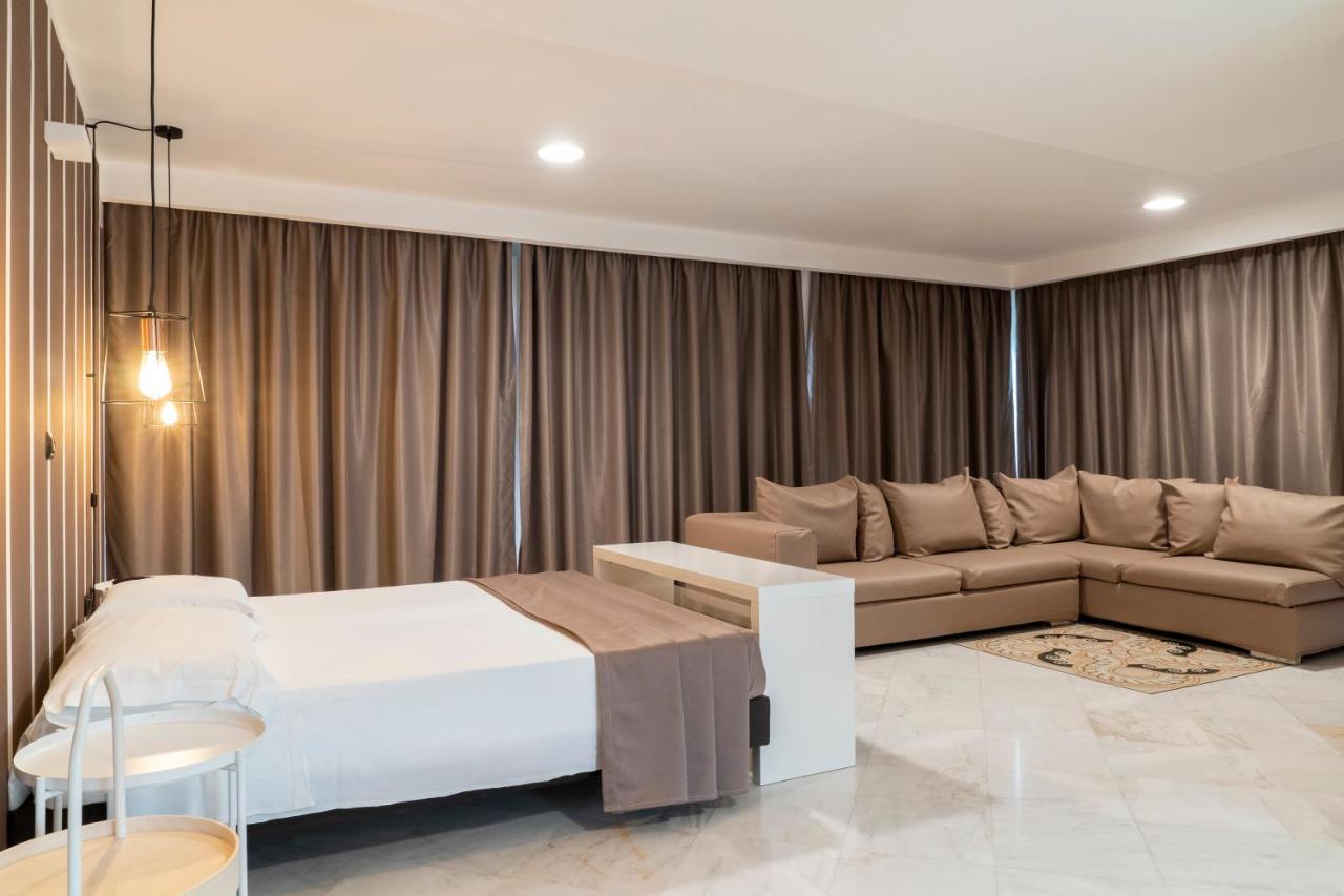 Hotel Continental Реджо-ди-Калабрия Экстерьер фото